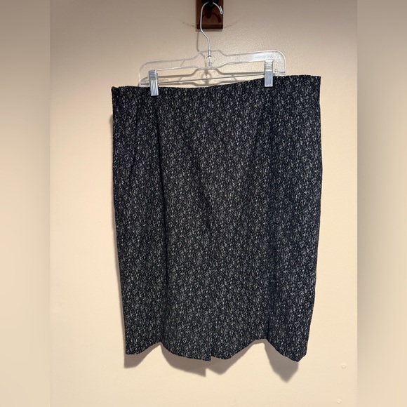 M.M. Lafleur Pencil Skirt black white abstract pattern womens size 10 - Picture 8 of 9